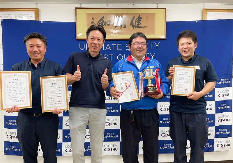 輝く舞台の裏側