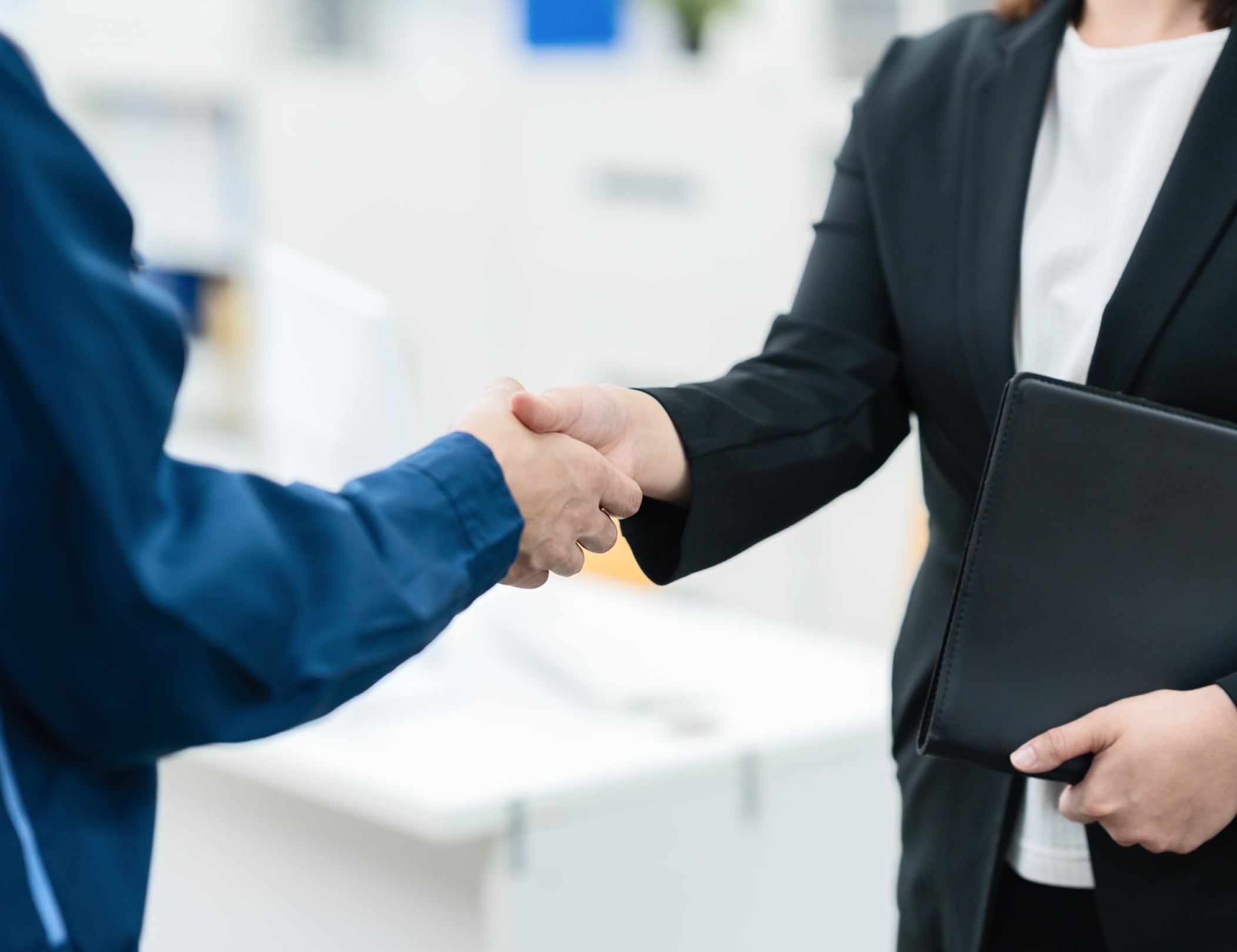 法人設立・パートナー契約として法人化という、経営へのステップ。